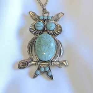 Silvertone and Faux Turquoise Owl Pendant Necklace